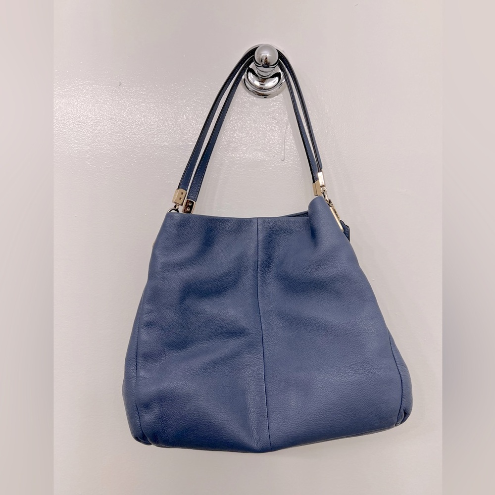 Coach shoulder bag, good pre-owned condition